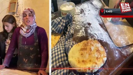 Kars'ta 4 çocuk annesi İngilizce öğretmeni olmak için YKS'ye hazırlanıyor