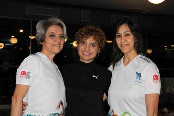 Kadın yüzücüler kulvarda rakip tanımıyor