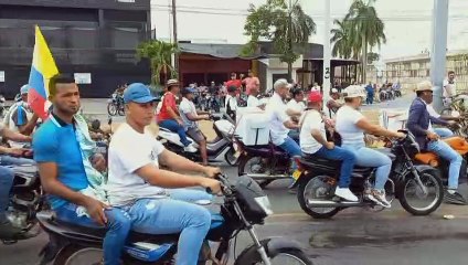 Mineiros ilegais bloqueiam estradas na Colômbia