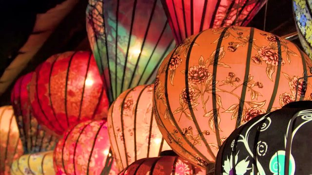 Vietnamese Pizza! (bánh tráng nướng) Street Food in Vietnam