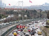 ÜSKÜDAR'DA YAĞMUR KAZAYA NEDEN OLDU