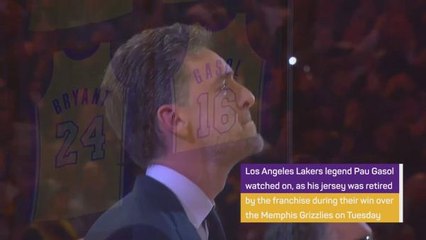 Gasol brought to tears as Lakers retire jersey