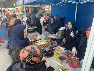 RİZELİ KADINLARDAN DEPREMZEDELERE '8 MART' KERMESLİ DESTEK
