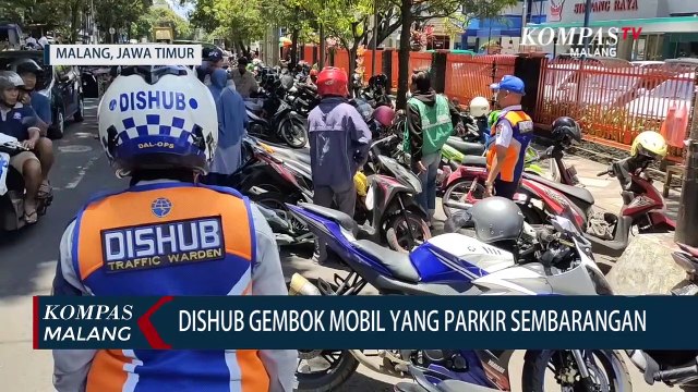 Dishub Kota Malang Gembok Mobil yang Parkir Sembarangan