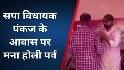 मुजफ्फरनगर: विधायक ने क्षेत्रवासियों संग मिलकर जमकर उड़ाया गुलाल