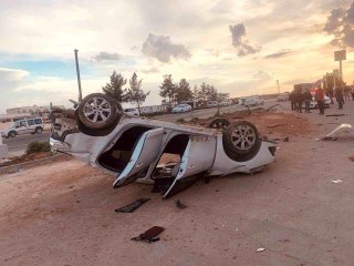 Şanlıurfa'da iki otomobil çarpıştı: 3'ü ağır 5 yaralı