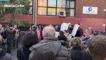 Modena, il video della manifestazione contro la violenza nelle scuole davanti al Corni