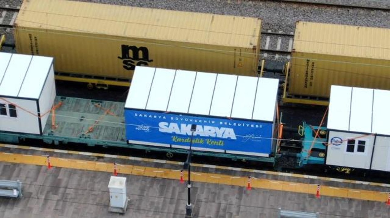 'Sakarya Kardeşlik Kenti' için ilk konteynerler İskenderun'a doğru yola çıktı