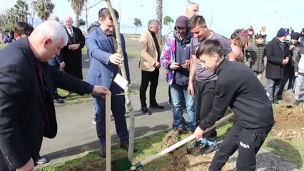 Of'ta deprem anısına fidan dikimi yapıldı