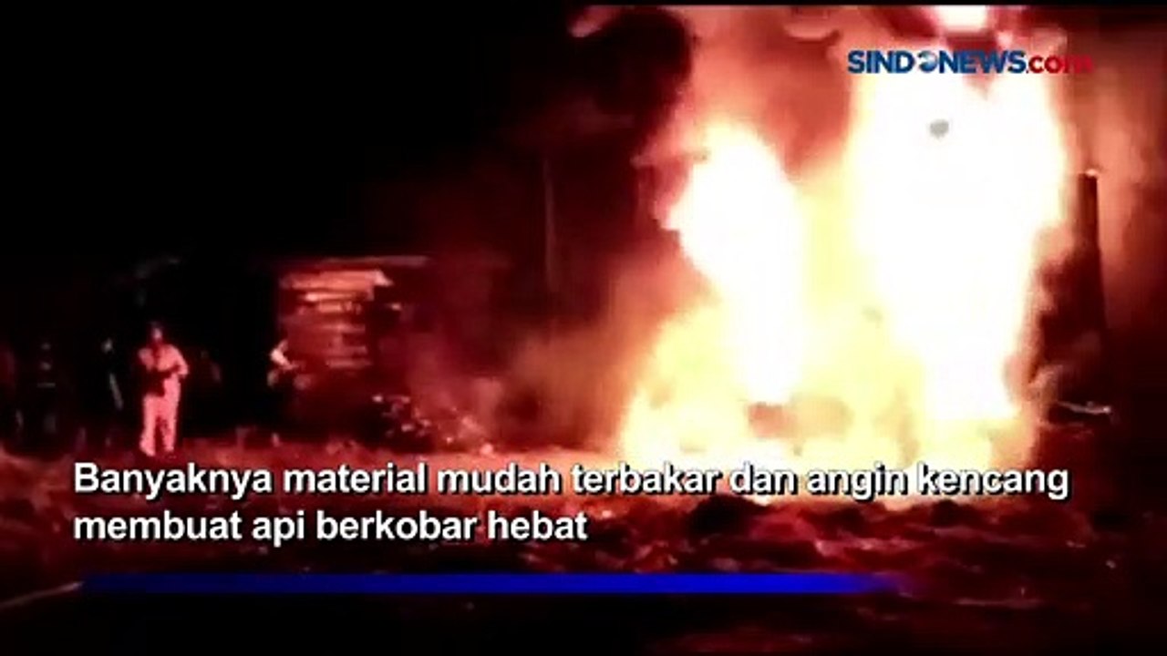 Kebakaran Hebat Landa Gudang BBM Diduga Ilegal di Deliserdang