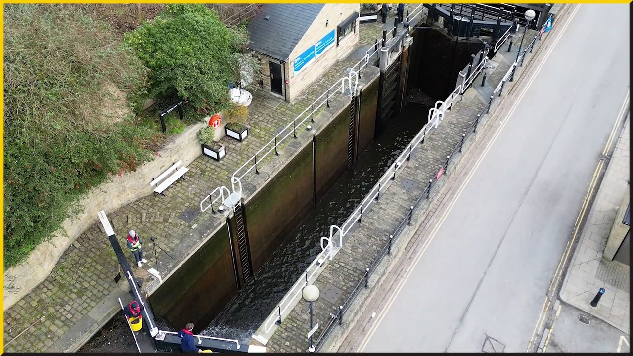 Timelapse as Tuel lane Lock in Yorkshire is dewatered ahead of deep