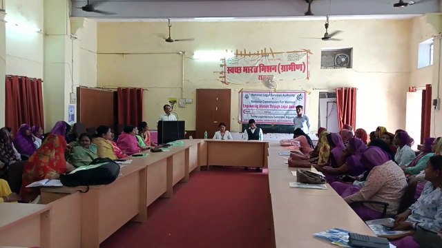 विधिक अधिकारों के प्रति किया जागरूक