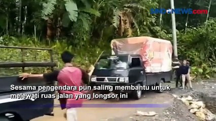 Hujan Gerus Sisi Jalan Provinsi di Nias, Aktivitas Kendaraan Terganggu