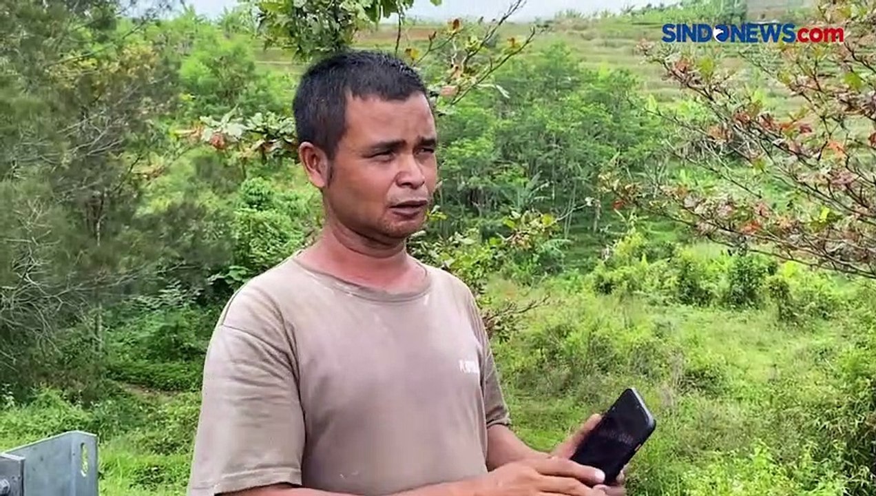 Truk Kontainer di Tol Cipularang Terguling
