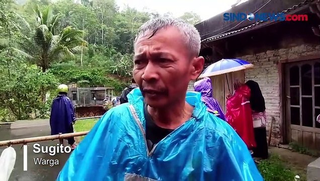 Sejumlah Jembatan Penghubung Desa di Pacitan Terputus Akibat Banjir dan Tanah Longsor
