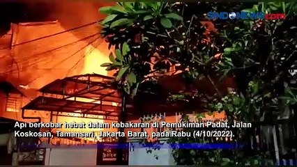 Kobaran Api Hanguskan 15 Rumah di Tamansari
