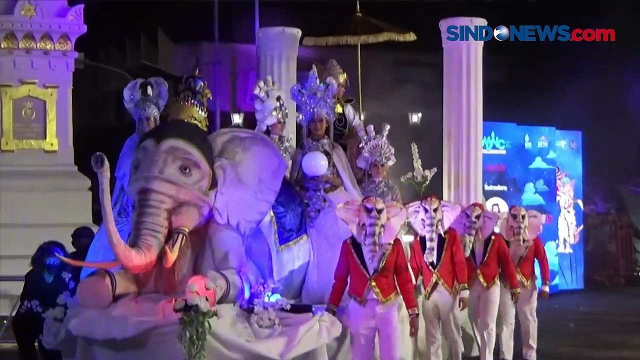 Meriah! "Wayang Jogja Night Carnaval" Tampilkan...