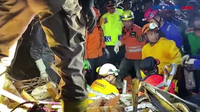 Tebing Setinggi 50 Meter Longsor Timbun 2 Rumah, 1 Tewas di Banjarnegara