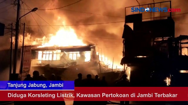 Diduga Korsleting Listrik, Kawasan Pertokoan di Jambi Terbakar