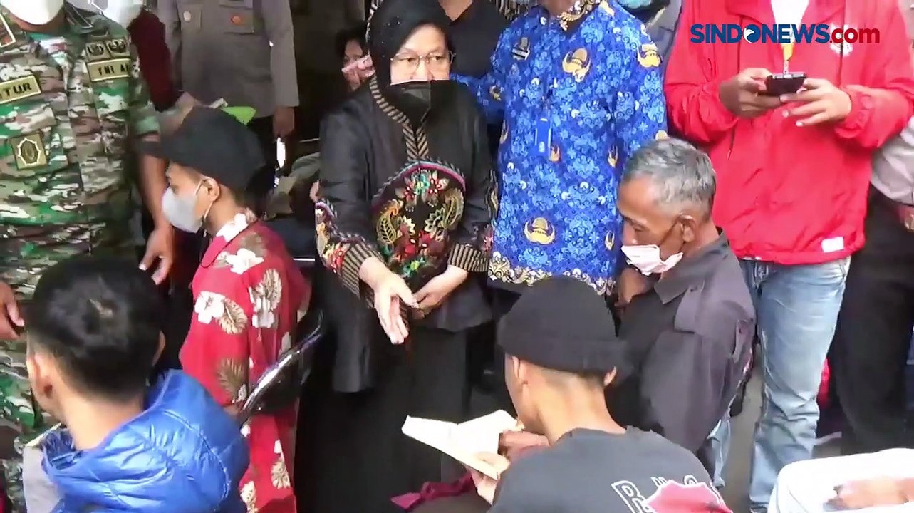 Serahkan Santunan Presiden, Mensos Dengarkan Keluhan Keluarga Korban Kanjuruhan