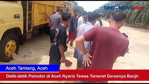 Detik-detik Pemotor di Aceh Nyaris Tewas Terseret Derasnya Banjir