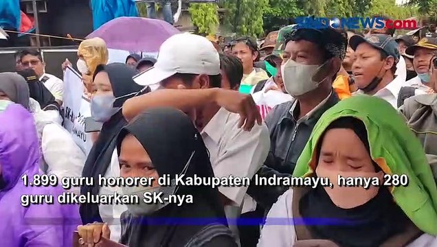 Tuntut Kejelasan Status, Ribuan Guru Honorer Indramayu Unjuk Rasa di Depan Kantor Bupati