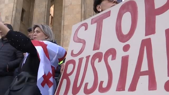 Continúan las protestas en Georgia por la propuesta de ley sobre la libertad de prensa