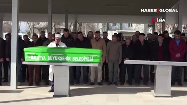 8 Mart'ta kadın cinayeti: Birlikte yaşadığı kadını, sokak ortasında bıçaklayarak katletti