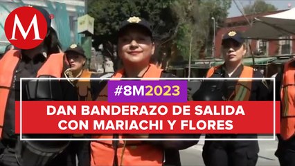 Policías Ateneas se preparan en Plaza Garibaldi para acompañar la marcha por el 8M