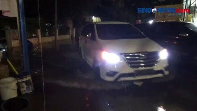 Kali Mampang Meluap, Permukiman Pondok Karya Terendam Banjir