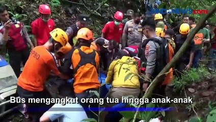 Download Video: Bus Terjun Ke Jurang di Magetan Diduga Akibat Rem Blong, 7 Penumpang Tewas