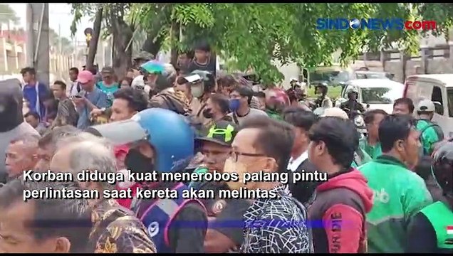 Driver Ojol di Mangga Dua Tewas Tersambar KRL setelah Terobos Perlintasan KA