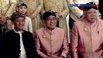 Momen Para Menteri Jongkok Berfoto dengan Kaesang-Erina Sambil Teriak "Sah!"