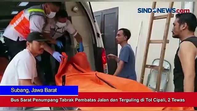 Bus Sarat Penumpang Tabrak Pembatas Jalan dan Terguling di Tol Cipali, 2 Tewas