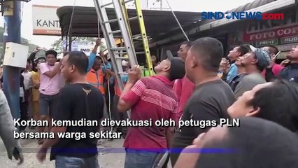Pekerja Pemasang Baliho di Medan Tersengat Arus Listrik