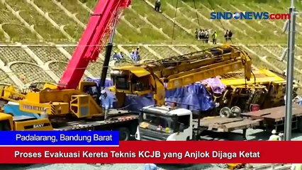 Proses Evakuasi Kereta Teknis KCJB yang Anjlok Dijaga Ketat