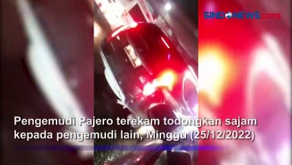 Download Video: Pengemudi Mobil Arogan Todongkan Sajam di Kelapa Gading