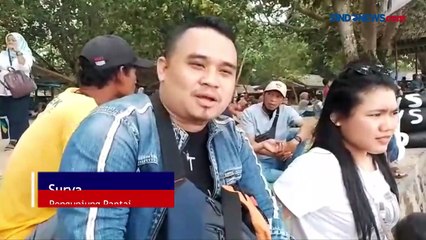 Peringatan Cuaca Buruk, Wisatawan Tetap Ramai di Pantai Carita