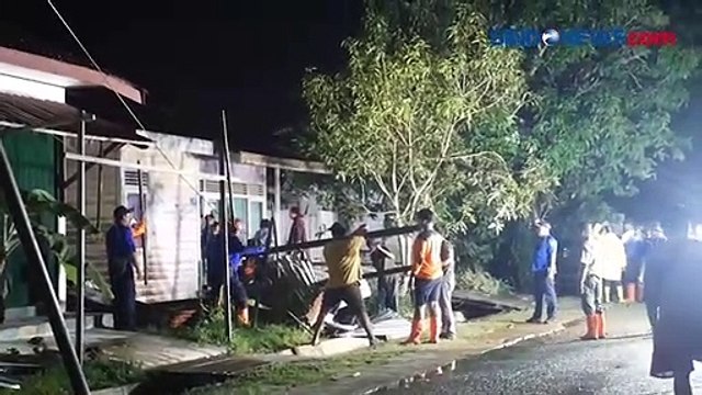 Angin Kencang Sambar Tenggarong, Atap Stadion Rondong Demang Rusak Parah