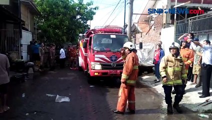 Tinggalkan Handphone saat Diisi Ulang, Rumah Penyimpanan Barang Bekas Terbakar