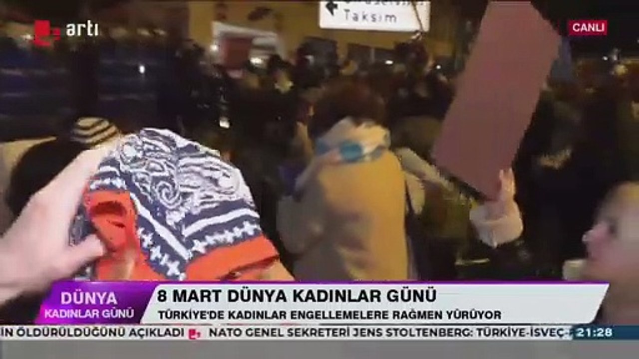 Taksim'e çıkması engellenen kadınlara biber gazlı müdahale