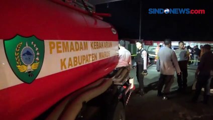 Kebakaran Hebat Minibus di SPBU Maros, Petugas dan Pengendara Panik Berlarian