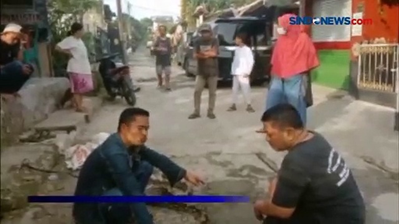 Heboh! Ular Sanca 3 Meter dalam Kandang Ayam Warga di Ciampea