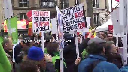 Manifestation contre la réforme des retraites. Départ Bd Raspail. Paris/France - 07 Mars 2023