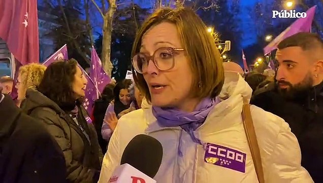 Carolina Vidal (CCOO), sobre la ley de paridad: Es tan importante romper los techos de cristal como que despeguemos de los suelos pegajosos