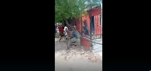 "¿Por qué tocabas a mi hija?": A machetazos una mamá defendió a su hija