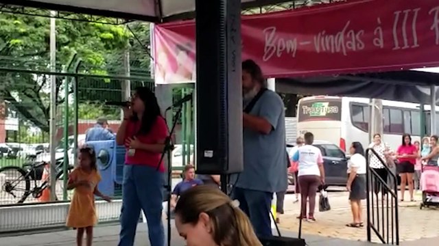 Terceira edição da Feira da Mulher é realizada em frente à Prefeitura