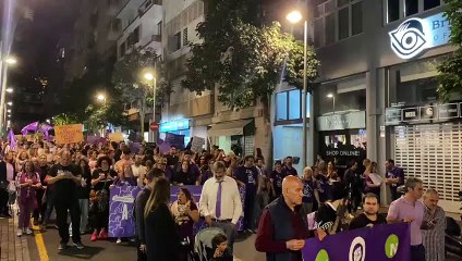 Miles de personas toman la calle en Santa Cruz de Tenerife por el 8-M