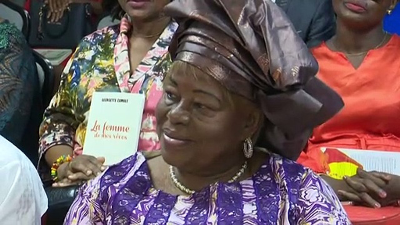 Dédicace de l'œuvre littéraire  la femme de mes rêves de Georgette Zamblé