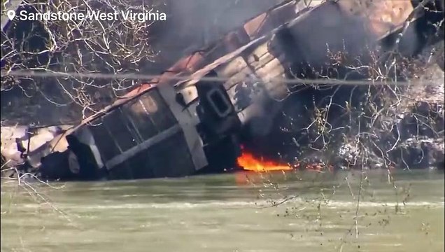 WARNING: Multiple people injured following cargo train derailment Sandstone | West Virginia